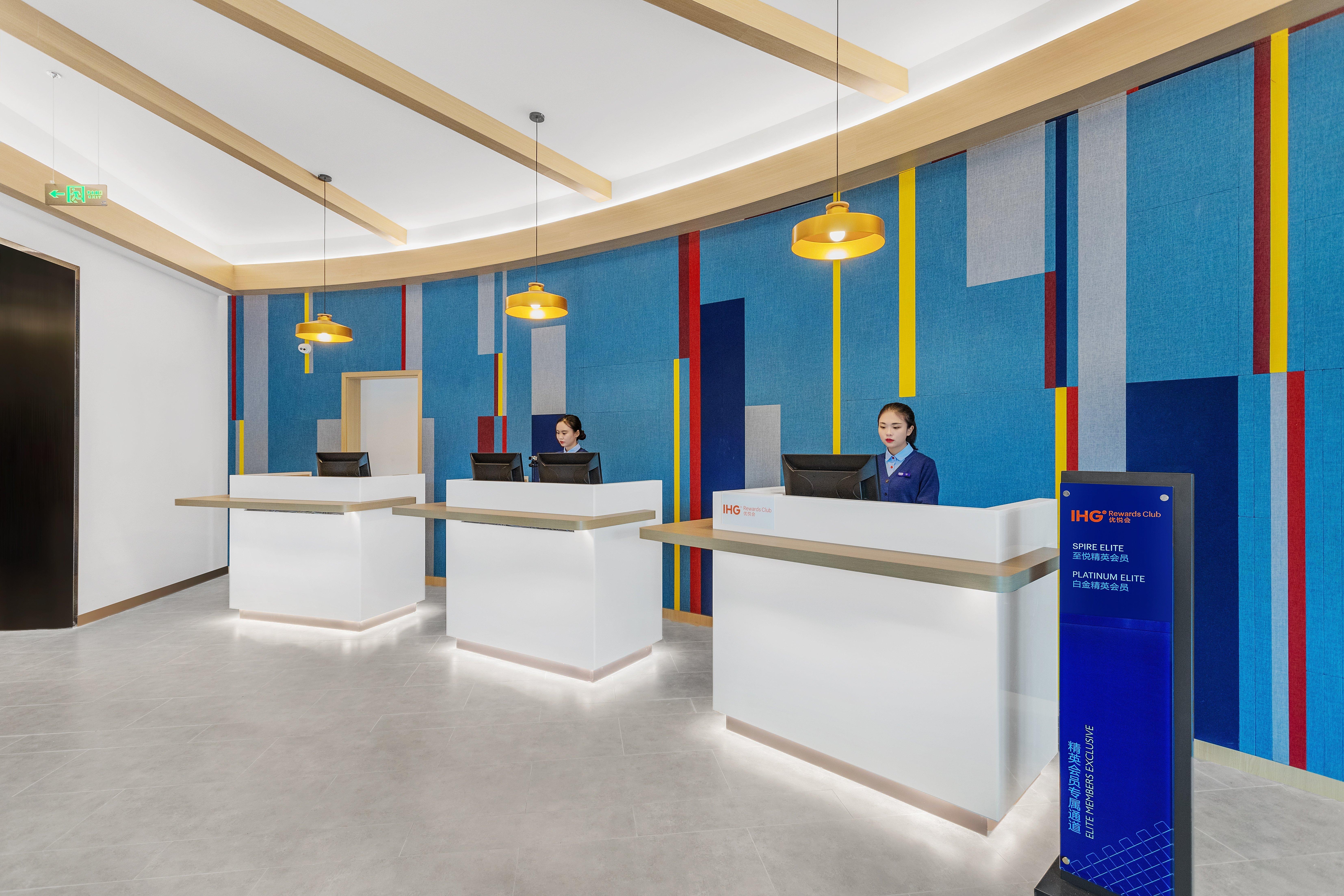 Holiday Inn Express Dali Xiaguan By Ihg Exterior foto